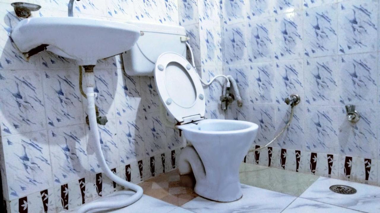 Hotel O Gracious Inn Лакнау Екстериор снимка